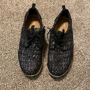 TOMS Sneakers